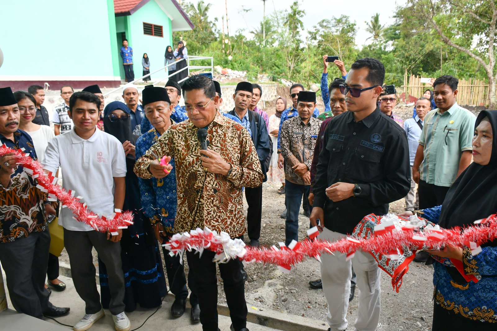 Sinergi Pusat, Daerah, dan Swasta 