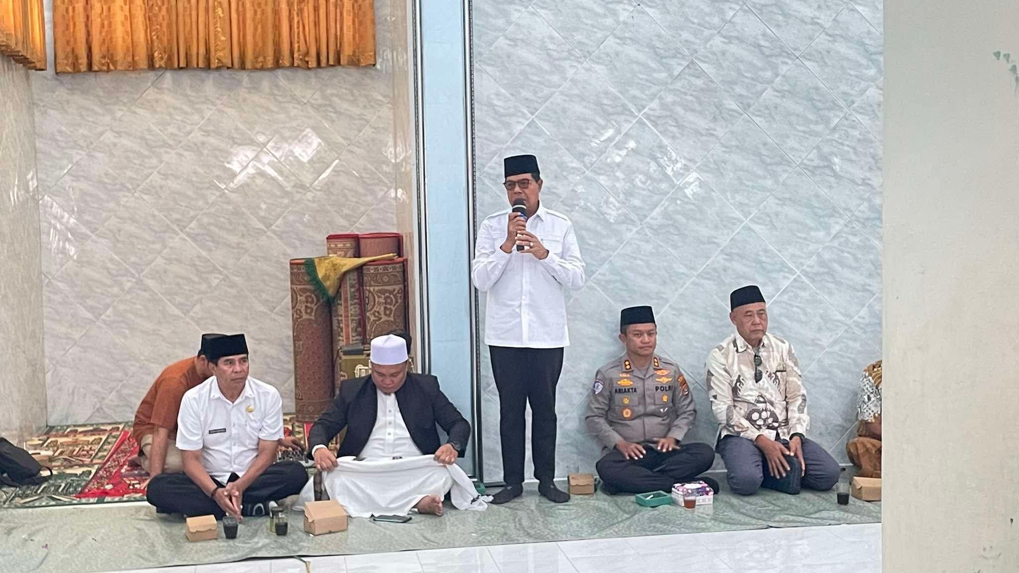 Lombok Timur Kabupaten Religius