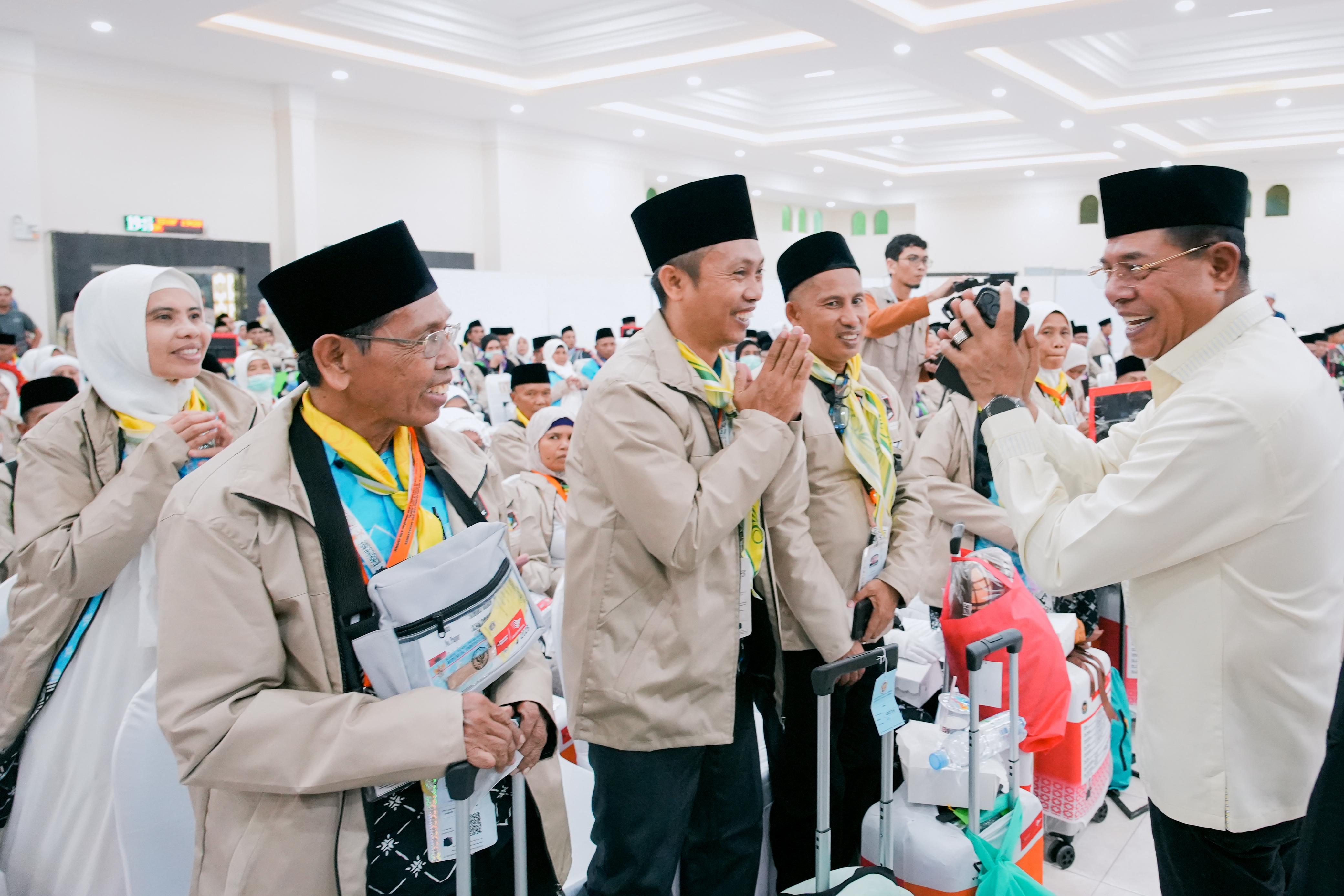 Lepas Kloter 9, Bupati Janjikan Pelayanan Semakin Baik